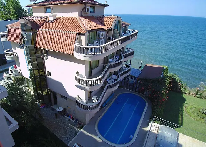 Continental 2* キテン