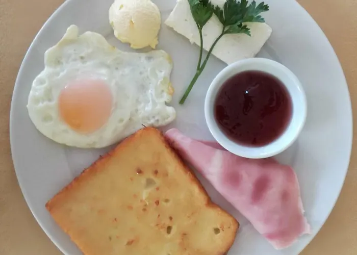 Continental ホテル 2*